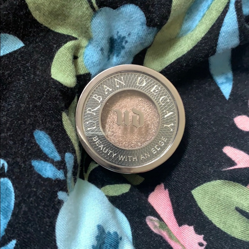 Urban Decay Midnight rodeo eye shadow